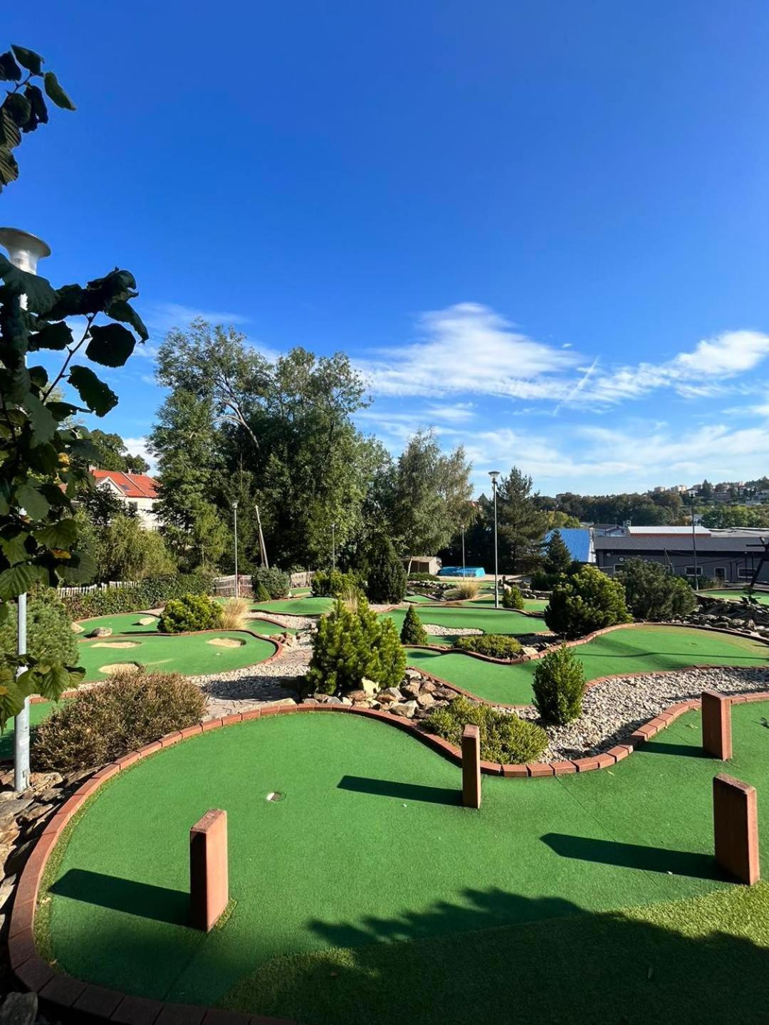 Apartmany U Golfu イフラヴァ エクステリア 写真