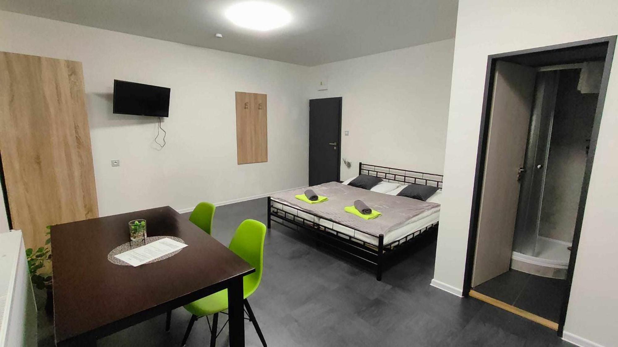 Apartmany U Golfu イフラヴァ エクステリア 写真
