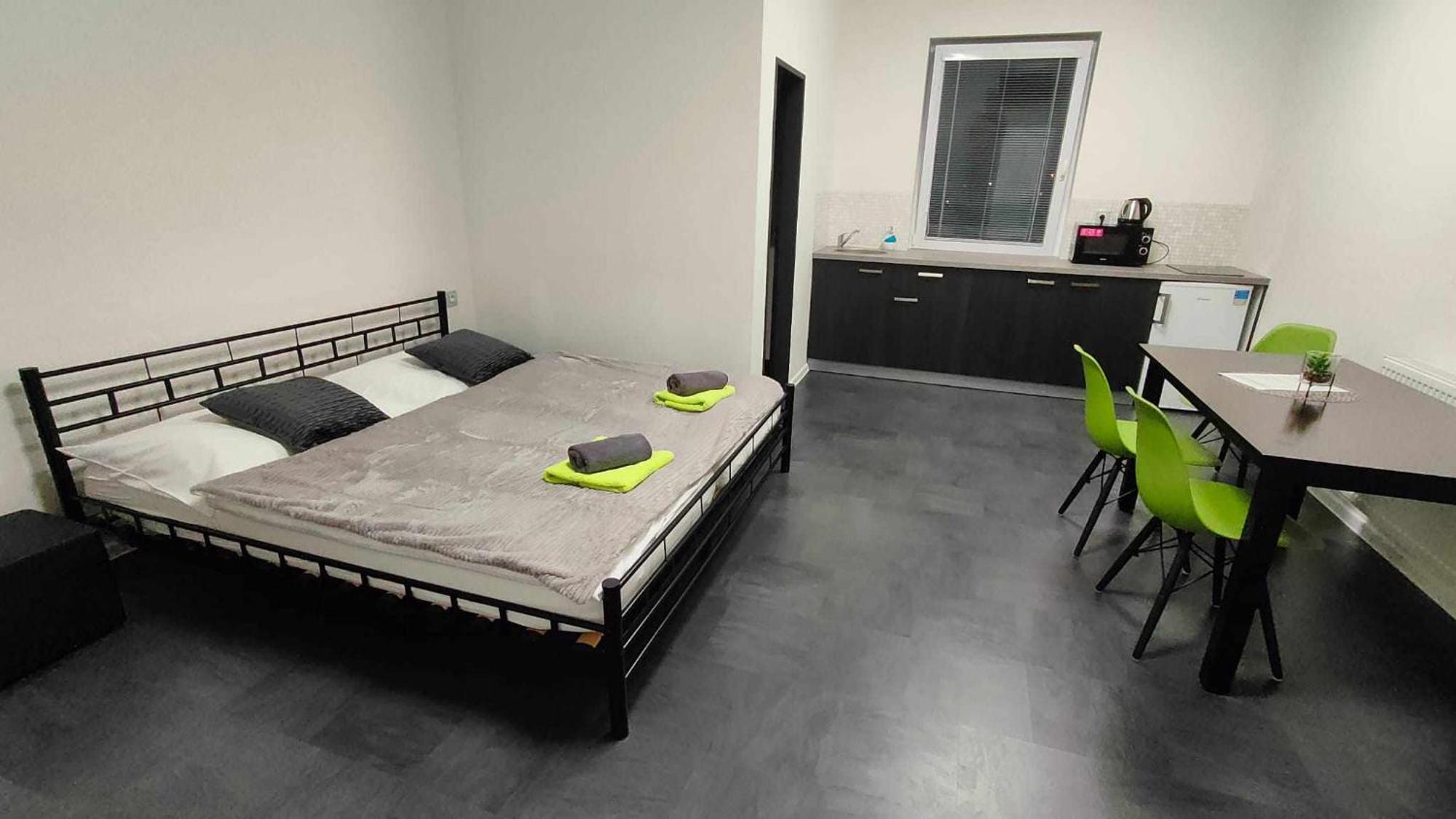 Apartmany U Golfu イフラヴァ エクステリア 写真