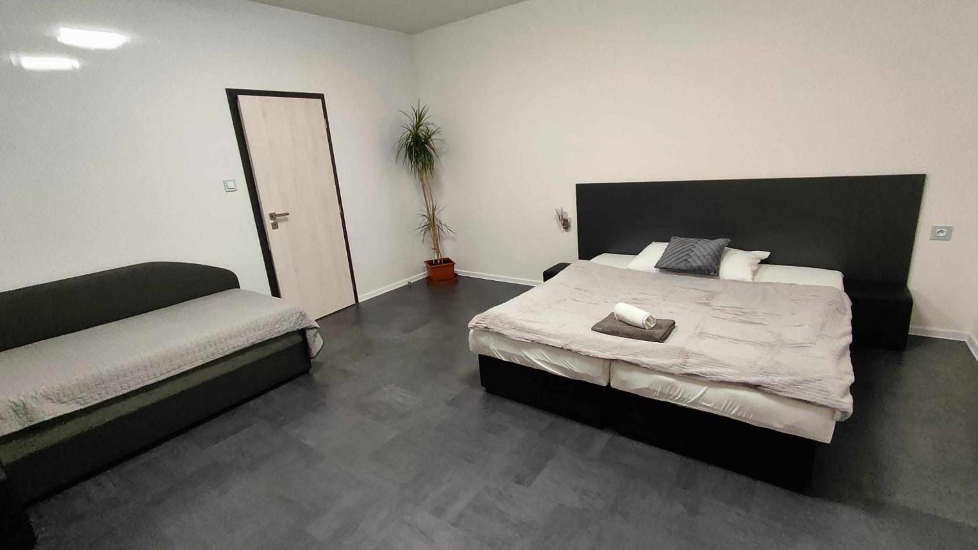Apartmany U Golfu イフラヴァ エクステリア 写真